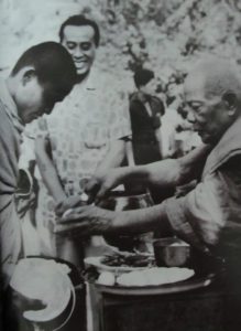 Luang Por Daeng Metta to Monks